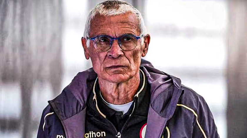 Héctor Cúper deja Universitario